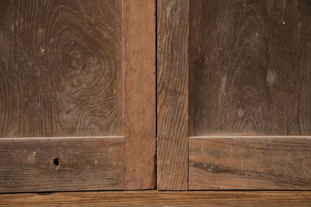 アンティーク建具　昭和初期　時を重ねた木の味わいが魅力の格子戸(玄関戸、引き戸、建具)(R-049642)