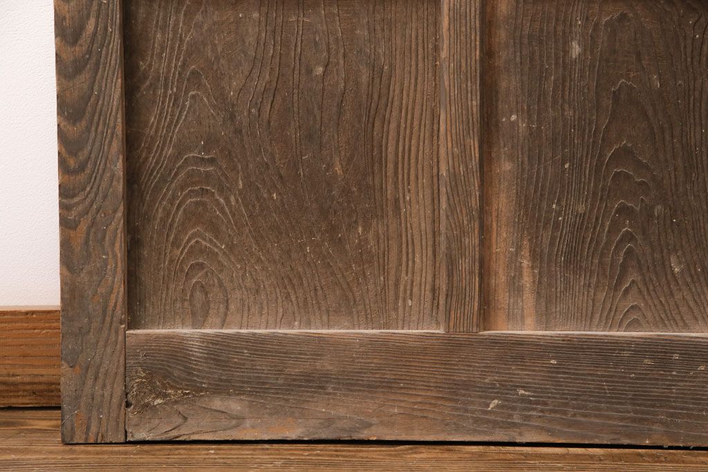 アンティーク建具　昭和初期　時を重ねた木の味わいが魅力の格子戸(玄関戸、引き戸、建具)(R-049642)