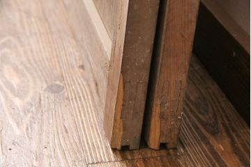 アンティーク建具　昭和初期　時を重ねた木の味わいが魅力の格子戸(玄関戸、引き戸、建具)(R-049642)