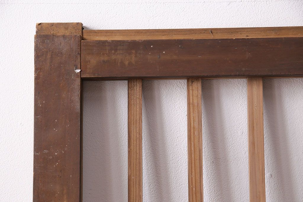 アンティーク建具　昭和初期　時を重ねた木の味わいが魅力の格子戸(玄関戸、引き戸、建具)(R-049642)