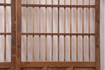アンティーク建具　昭和初期　時を重ねた木の味わいが魅力の格子戸(玄関戸、引き戸、建具)(R-049642)