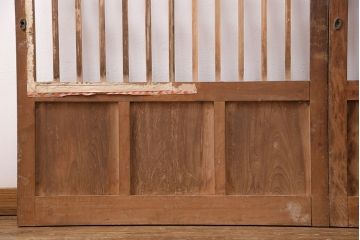 アンティーク建具　昭和初期　時を重ねた木の味わいが魅力の格子戸(玄関戸、引き戸、建具)(R-049642)