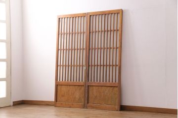 アンティーク建具　和製アンティーク　ペイント仕上げ限定　シンプルなデザインの格子戸2枚セット(建具、引き戸、玄関戸)(R-049648)