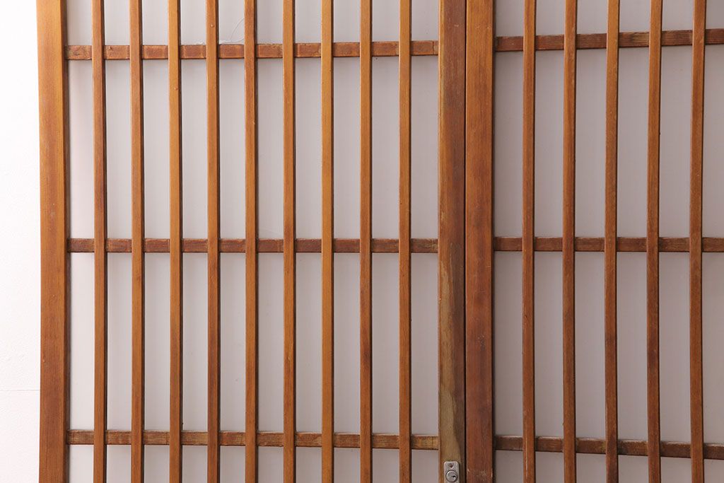 アンティーク建具　和製アンティーク　ペイント仕上げ限定　シンプルなデザインの格子戸2枚セット(建具、引き戸、玄関戸)(R-049648)