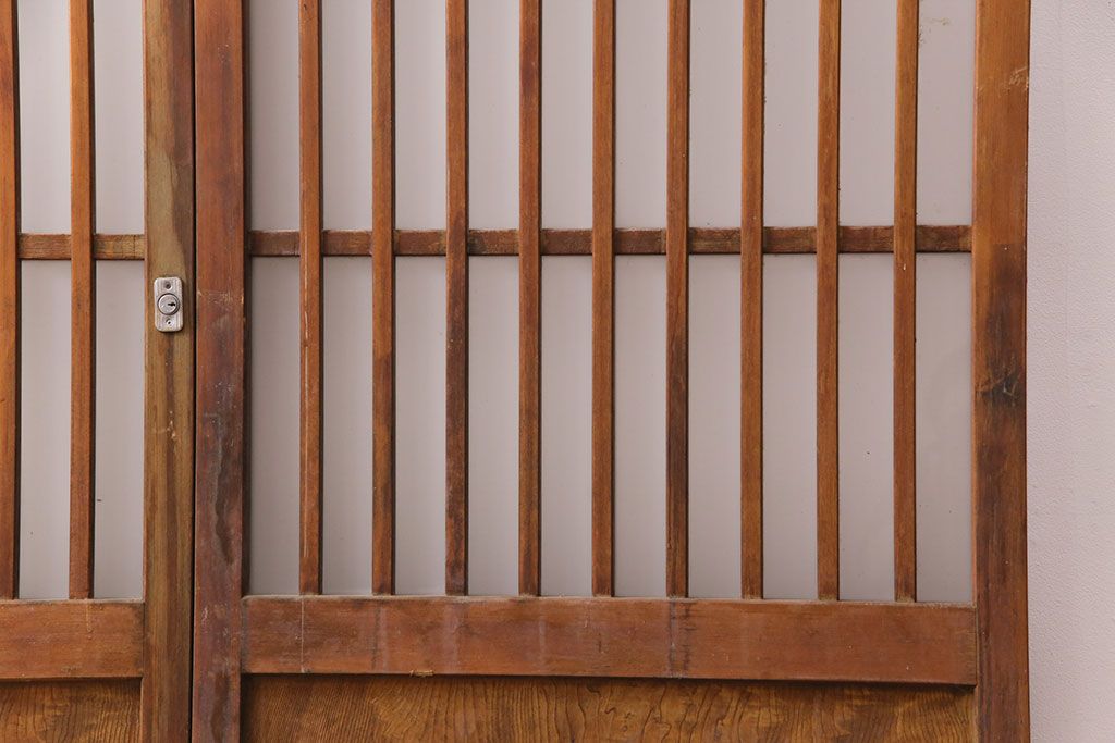 アンティーク建具　和製アンティーク　ペイント仕上げ限定　シンプルなデザインの格子戸2枚セット(建具、引き戸、玄関戸)(R-049648)