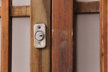 アンティーク建具　和製アンティーク　ペイント仕上げ限定　シンプルなデザインの格子戸2枚セット(建具、引き戸、玄関戸)(R-049648)