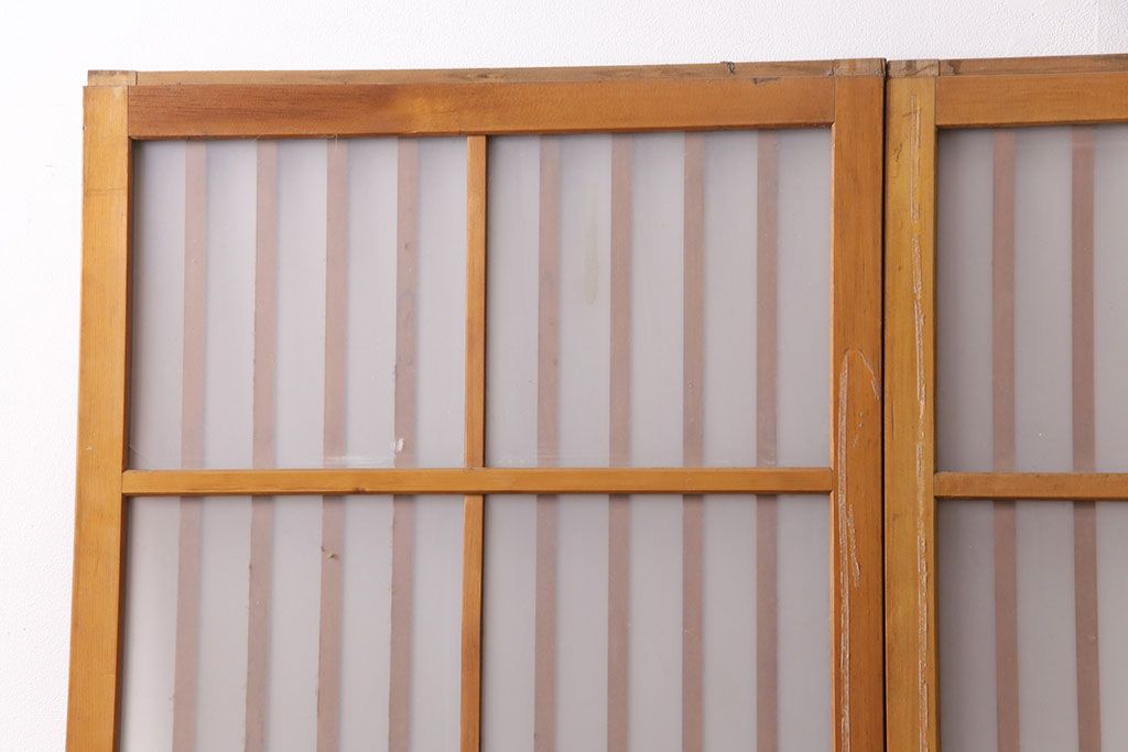 アンティーク建具　和製アンティーク　ペイント仕上げ限定　シンプルなデザインの格子戸2枚セット(建具、引き戸、玄関戸)(R-049648)