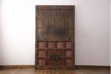 アンティーク建具　最上級品!　富山産　総欅材　立派な金具が目を引く蔵戸(玄関戸、引き戸)(R-049652)