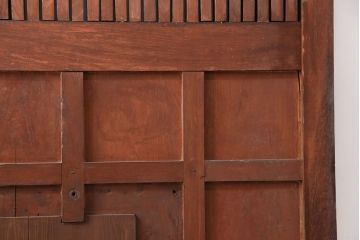 アンティーク建具　最上級品!　富山産　総欅材　立派な金具が目を引く蔵戸(玄関戸、引き戸)(R-049652)