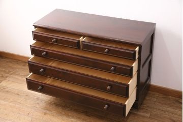 中古　北海道民芸家具　取り入れやすいサイズが嬉しい!落ち着きのある大人の空間を演出するローチェスト(引き出し、ローボード)(R-049653)