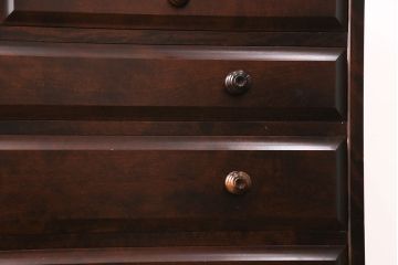 中古　北海道民芸家具　取り入れやすいサイズが嬉しい!落ち着きのある大人の空間を演出するローチェスト(引き出し、ローボード)(R-049653)