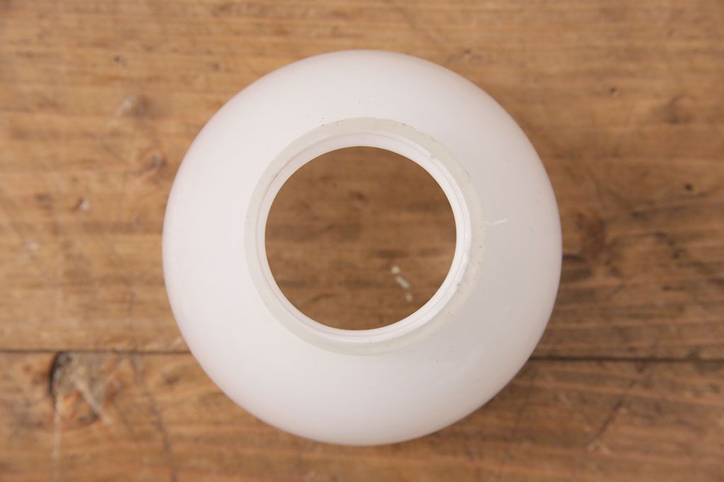 アンティーク照明　昭和初期　ブラケットの風合いとシンプルなシェードがレトロな雰囲気を醸しだすウォールランプ(壁付け照明、壁掛け照明)(R-049660)