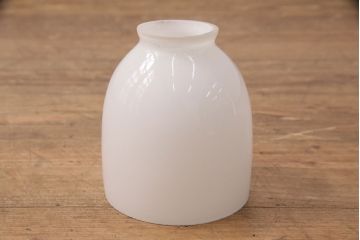 アンティーク照明　昭和初期　ブラケットの風合いとシンプルなシェードがレトロな雰囲気を醸しだすウォールランプ(壁付け照明、壁掛け照明)(R-049660)