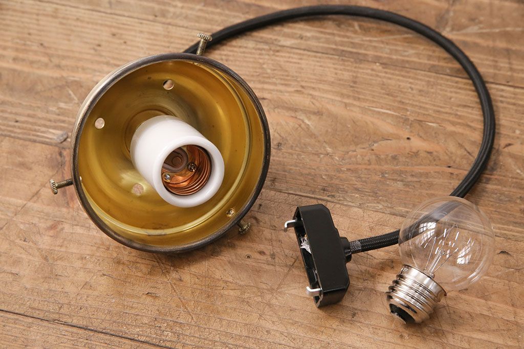 アンティーク照明　ぷっくりとしたフォルムがレトロで可愛らしい天井照明(吊り下げ照明、ペンダントライト)(R-049661)