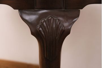中古　美品　アメリカ輸入家具　Stickley(スティックレー、スティックレイ)　マホガニー材製の高級感あふれるエクステンションテーブル(ダイニングテーブル)(R-049666)