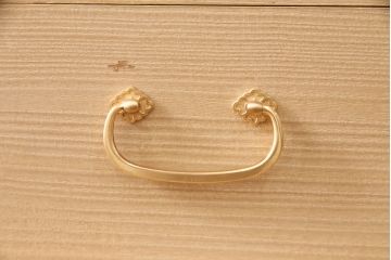 中古　伝統工芸品　長谷川進之介作　衣装盆・かくし付き　品のある佇まいが魅力の加茂総桐箪笥(胴厚、総桐たんす、和タンス、衣装箪笥、着物箪笥)(定価約120万円)(R-049668)