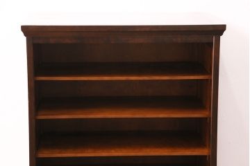 中古　北海道民芸家具　シックなデザインで大人の落ち着きのある佇まいが魅力的な下駄箱(靴箱、戸棚、収納棚)(R-049671)