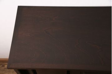 中古　北海道民芸家具　シックなデザインで大人の落ち着きのある佇まいが魅力的な下駄箱(靴箱、戸棚、収納棚)(R-049671)