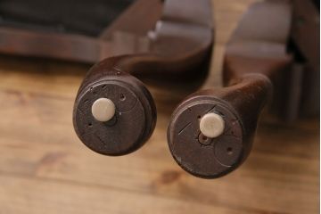 中古　アメリカ輸入家具　Stickley(スティックレー、スティックレイ)　マホガニー材製の高級感あふれるダイニングチェア2脚セット(椅子、サロンチェア)(R-049682)