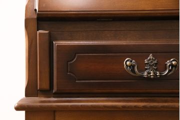 中古　美品　カリモク家具(karimoku)　コロニアルシリーズ　クラシカルな佇まいが魅力のライティングビューロー(簿記机、在宅ワーク、在宅用ワークデスク)(R-049685)
