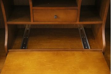 中古　美品　カリモク家具(karimoku)　コロニアルシリーズ　クラシカルな佇まいが魅力のライティングビューロー(簿記机、在宅ワーク、在宅用ワークデスク)(R-049685)