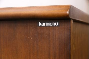 中古　美品　カリモク家具(karimoku)　コロニアルシリーズ　クラシカルな佇まいが魅力のライティングビューロー(簿記机、在宅ワーク、在宅用ワークデスク)(R-049685)