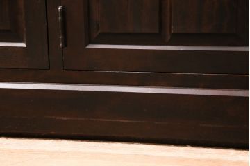 中古　北海道民芸家具　HM165K　高級感漂う上品な佇まいの食器棚(飾り棚、収納棚、カップボード、キャビネット)(定価約43万円)(R-049687)