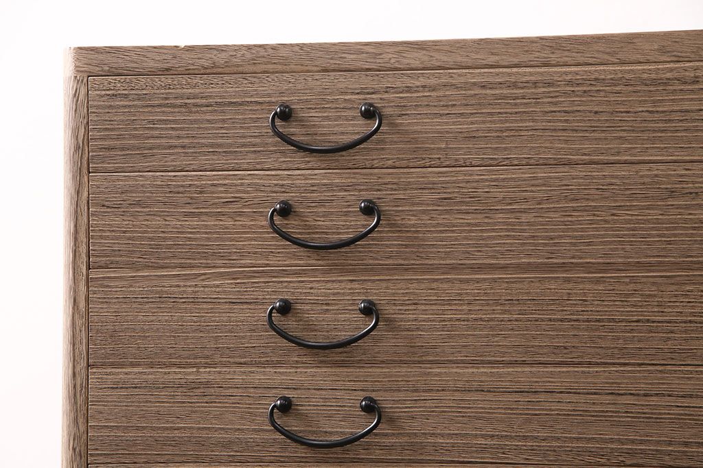 中古　美品　引き出し15杯!シンプルな引手で上品な雰囲気を醸しだす加茂総桐箪笥(総桐たんす、呉服箪笥、着物箪笥、引き出し)(定価約48万円)(R-049689)