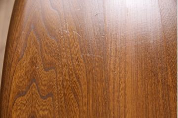 ヴィンテージ家具　美品　イギリス　ERCOL(アーコール)　ニレ材　挽き物の脚が目を引くバタフライテーブル(センターテーブル、ラウンドテーブル、ビンテージ)(R-049692)