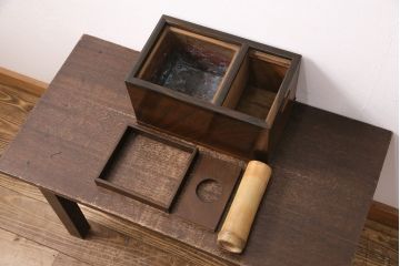 アンティーク雑貨　ケヤキ材・黒柿材　風情を感じる佇まいが魅力の煙草盆(タバコ盆、たばこ盆、火鉢)(R-049698)