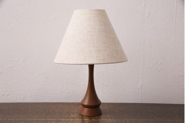 ヴィンテージ照明　北欧ビンテージ　デンマーク　シンプルでナチュラルな佇まいが魅力のデスクライト(卓上照明、スタンドライト、シェード)(R-049708)