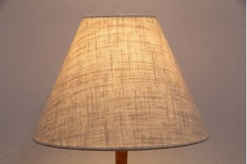 ヴィンテージ照明　北欧ビンテージ　デンマーク　シンプルでナチュラルな佇まいが魅力のデスクライト(卓上照明、スタンドライト、シェード)(R-049708)