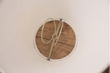 ヴィンテージ照明　北欧ビンテージ　デンマーク　シンプルでナチュラルな佇まいが魅力のデスクライト(卓上照明、スタンドライト、シェード)(R-049708)