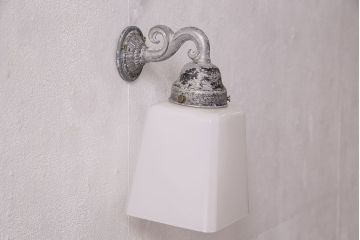 アンティーク照明　シャービーな風合いがお洒落な雰囲気を高める壁掛け照明(ウォールランプ、壁付け照明)(R-049709)