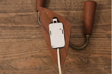 ヴィンテージ照明　北欧ビンテージ　デンマーク　ヴィンテージスタイルの空間づくりに活躍するウォールライト(壁掛け照明、壁付け照明)(R-049710)