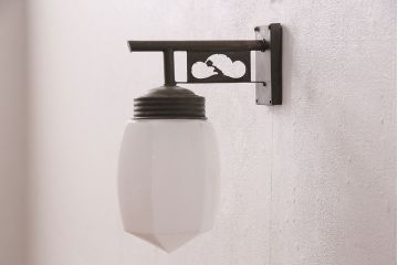 アンティーク照明　梅の透かしが和の風情漂うウォールランプ(壁掛け照明、壁付け照明)(R-049711)