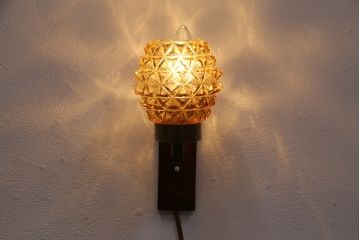 ヴィンテージ照明　北欧ビンテージ　デンマーク　ゴールドに輝く光を放つウォールライト(壁掛け照明、壁付け照明)(R-049712)
