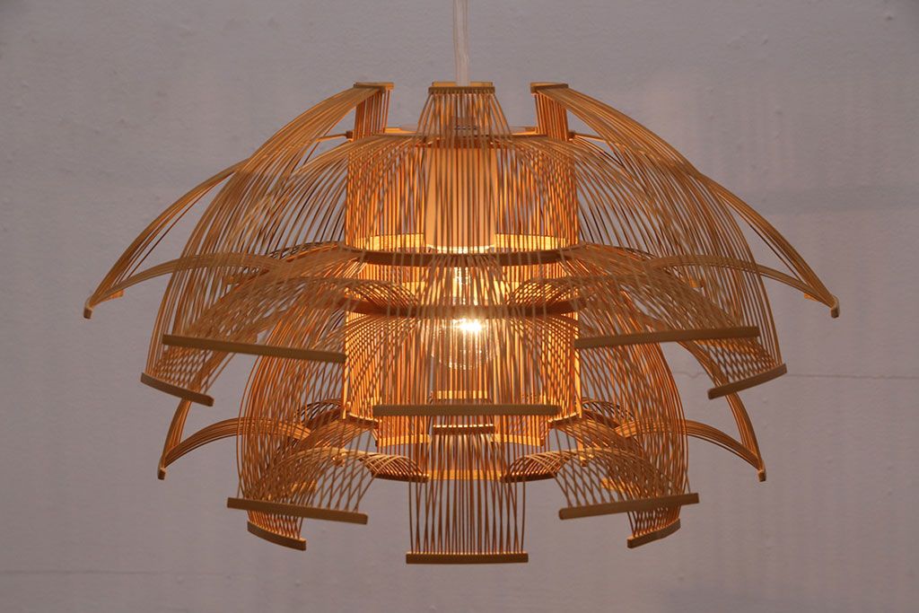新古品　展示品　HOKORE(誇れ)　和モダン空間にぴったり!繊細な竹細工が見事な天井照明(ペンダントライト、吊り下げ照明)(R-049714)