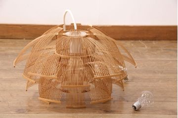 新古品　展示品　HOKORE(誇れ)　和モダン空間にぴったり!繊細な竹細工が見事な天井照明(ペンダントライト、吊り下げ照明)(R-049714)