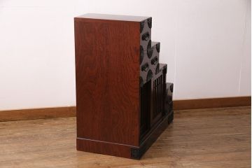 新古　未使用展示品　美品　吉野民芸　伝統美が独特の存在感を漂わせるケヤキ材製階段箪笥(和タンス、収納棚)(R-049716)