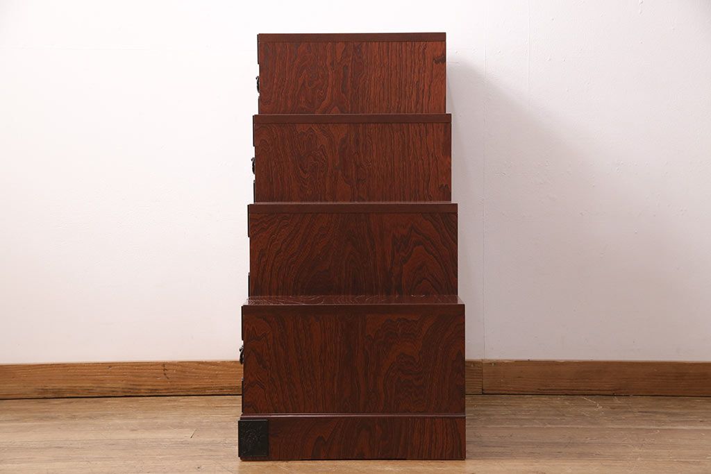 新古　未使用展示品　美品　吉野民芸　伝統美が独特の存在感を漂わせるケヤキ材製階段箪笥(和タンス、収納棚)(R-049716)