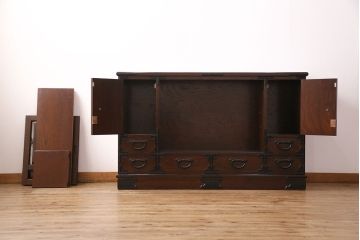 美品　展示　未使用品　堂々とした佇まいが存在感抜群の民芸箪笥サイドボード(収納棚、戸棚、テレビ台)(R-049720)