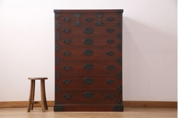 中古　展示未使用品　吉野民芸家具　ケヤキ材　杢目が目を引く、和の趣あふれる衣装箪笥(収納タンス、引き出し、チェスト)(R-049722)