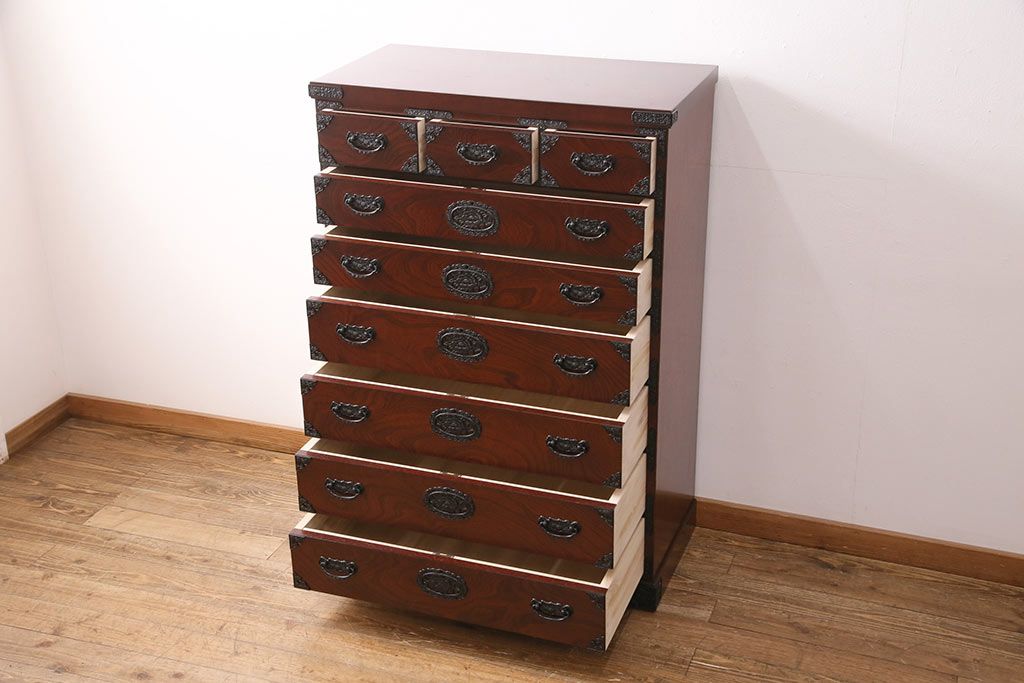 中古　展示未使用品　吉野民芸家具　ケヤキ材　杢目が目を引く、和の趣あふれる衣装箪笥(収納タンス、引き出し、チェスト)(R-049722)