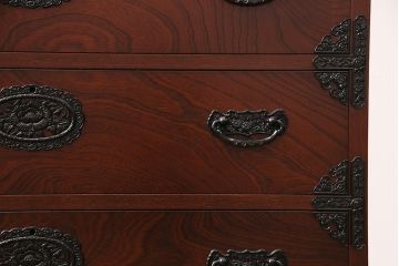 中古　展示未使用品　吉野民芸家具　ケヤキ材　杢目が目を引く、和の趣あふれる衣装箪笥(収納タンス、引き出し、チェスト)(R-049722)