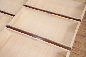 中古　展示未使用品　吉野民芸家具　ケヤキ材　杢目が目を引く、和の趣あふれる衣装箪笥(収納タンス、引き出し、チェスト)(R-049722)
