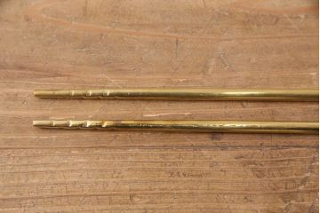 ヴィンテージ雑貨　美品　昭和中期　唐木材　赤みがかった落ち着きある色合いが高級感漂う関西火鉢(長火鉢、囲炉裏、手あぶり、ビンテージ)(R-049724)