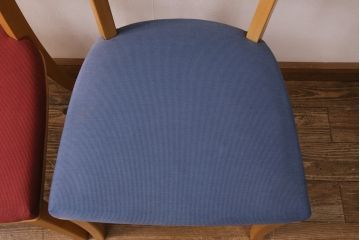 中古　滑らかな木肌が魅力のテーブル、チェア2脚セット(CONDE HOUSE、カンディハウス)(コーヒーテーブル、サイドテーブル、ラウンドテーブル、ダイニングチェア)(R-049726)