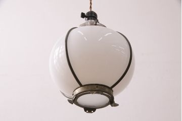 アンティーク照明　和製アンティーク　ブラケットの使い込まれた質感がおしゃれな吊り下げ照明(ペンダント照明、天井照明)(R-049728)