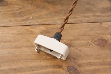 アンティーク照明　和製アンティーク　ブラケットの使い込まれた質感がおしゃれな吊り下げ照明(ペンダント照明、天井照明)(R-049728)